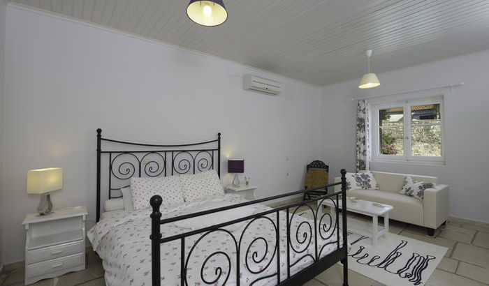 Upper double bedroom, Villa Perseus, Paxos