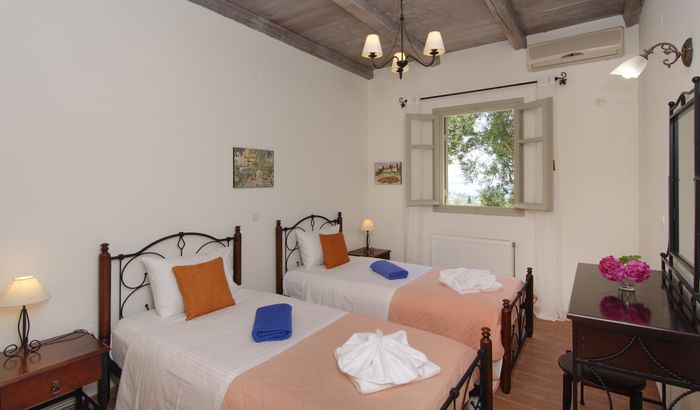 Twin bedroom, Villa Ibiscus, Peloponnese
