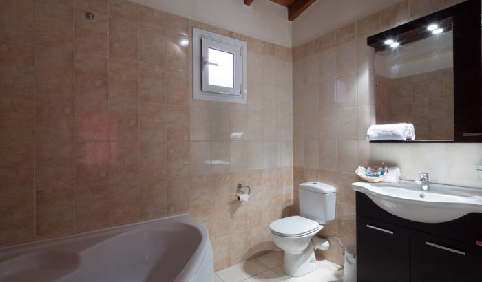 Bathroom, Paleokastritsa Beach House, Corfu