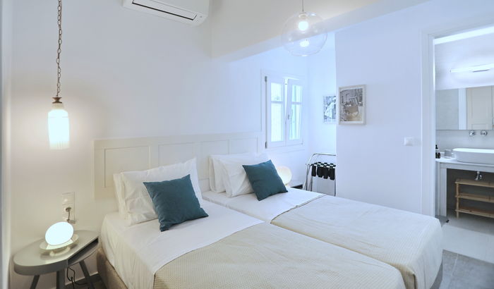 Twin bedroom, Villa Livadi, Skopelos