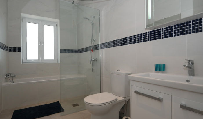 Bathroom, Villa Gregory, Corfu