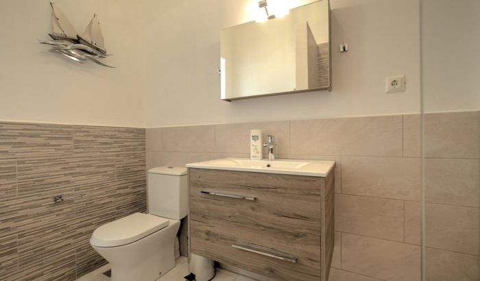 Bathroom, Erimitis View, Paxos