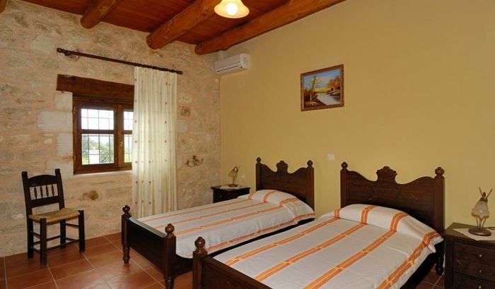 Twin Bedroom, Villa Karina, Crete