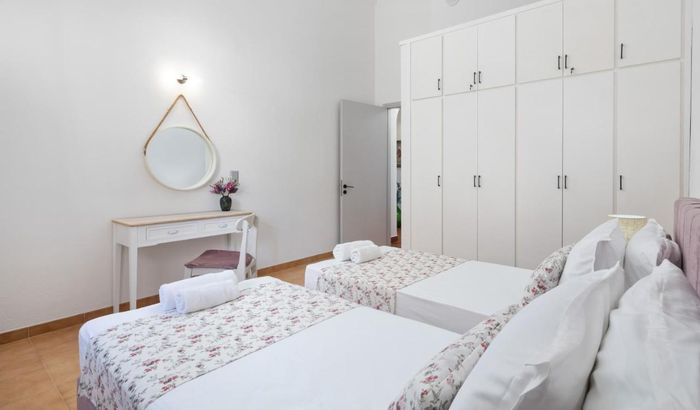 Twin bedroom, Kalami Lookout Villa, Kalami, Corfu