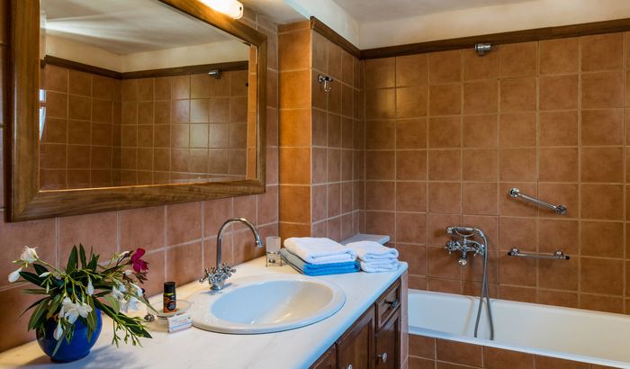 Bathroom, Villa Kamares, Crete