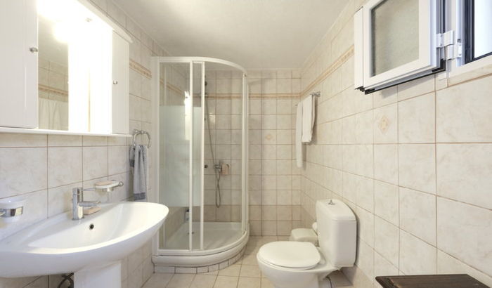 Bathroom, Kapassa House, Paxos