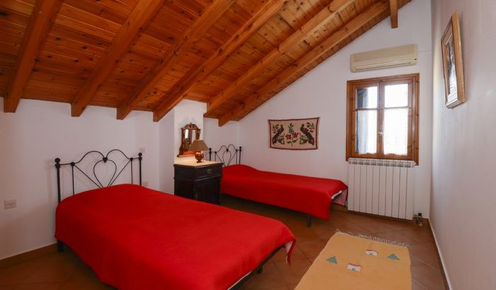 Twin bedroom,Vassili's Apartment, Kefalonia