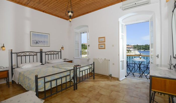 Waterfront Apartments, Kefalonia