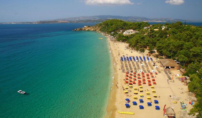 Makris Yalos Beach