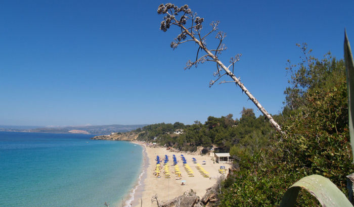 Makris Yalos Beach