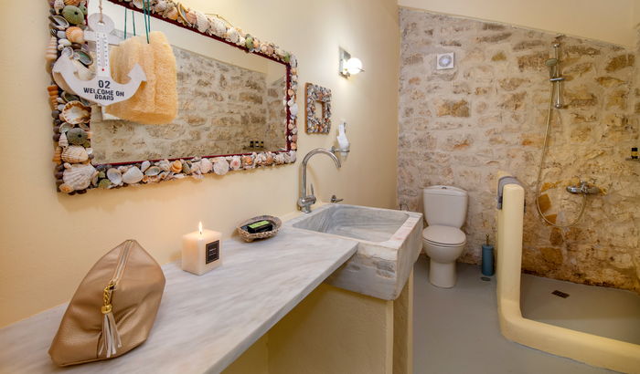 Bathroom, The Olive Press, Paxos