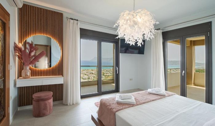Villa Argi, Kastelli, Crete