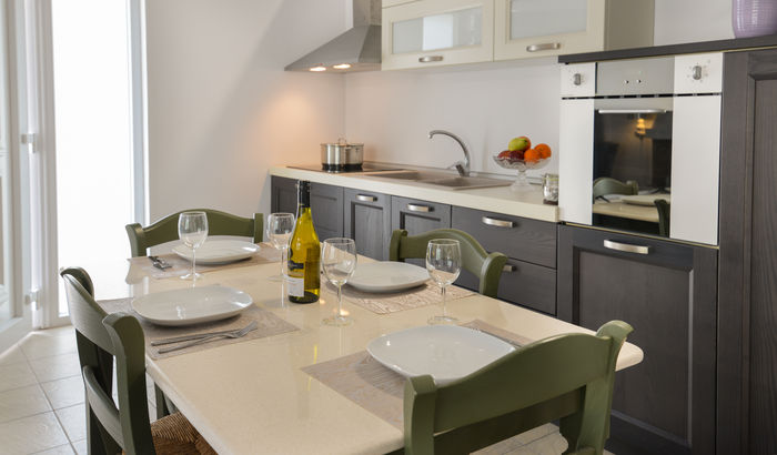 White Cliff Suite, Paxos